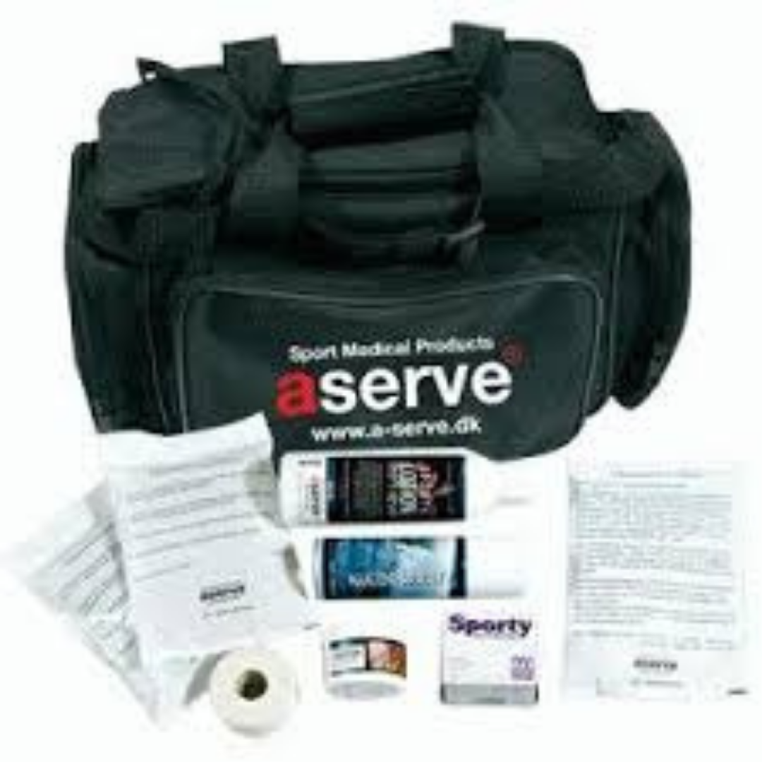 Aserve Lille klubtaske med indhold