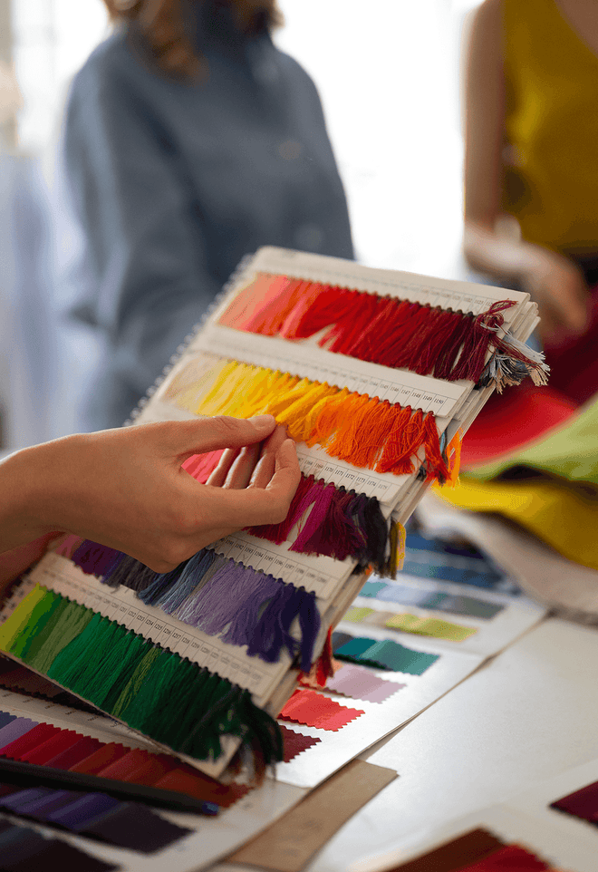 Trådfarve i produktionen som passer til dit design